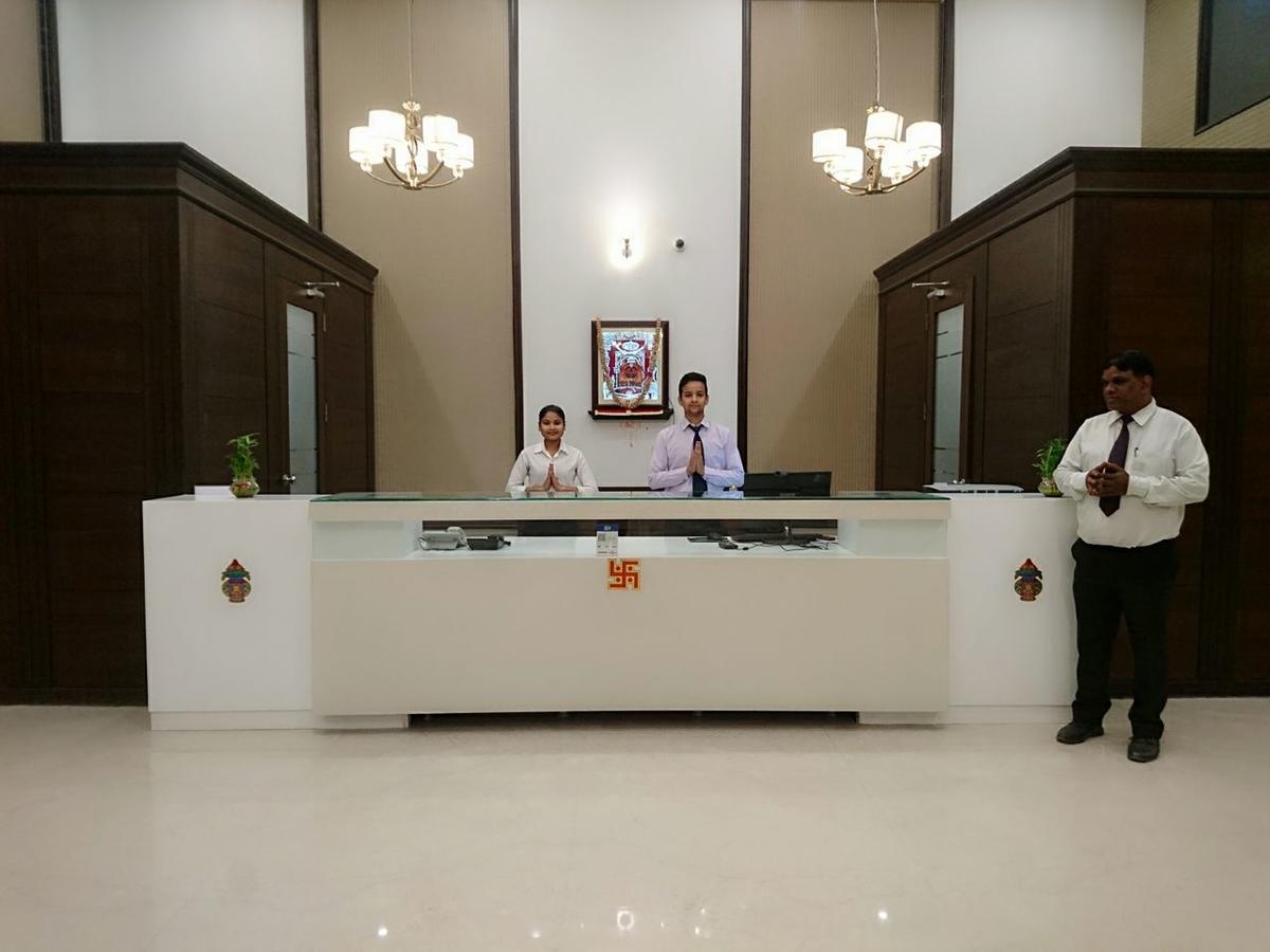 Regenta Central Indore Exterior foto