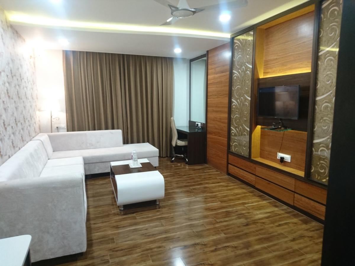 Regenta Central Indore Exterior foto