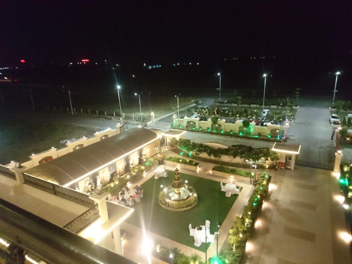 Regenta Central Indore Exterior foto