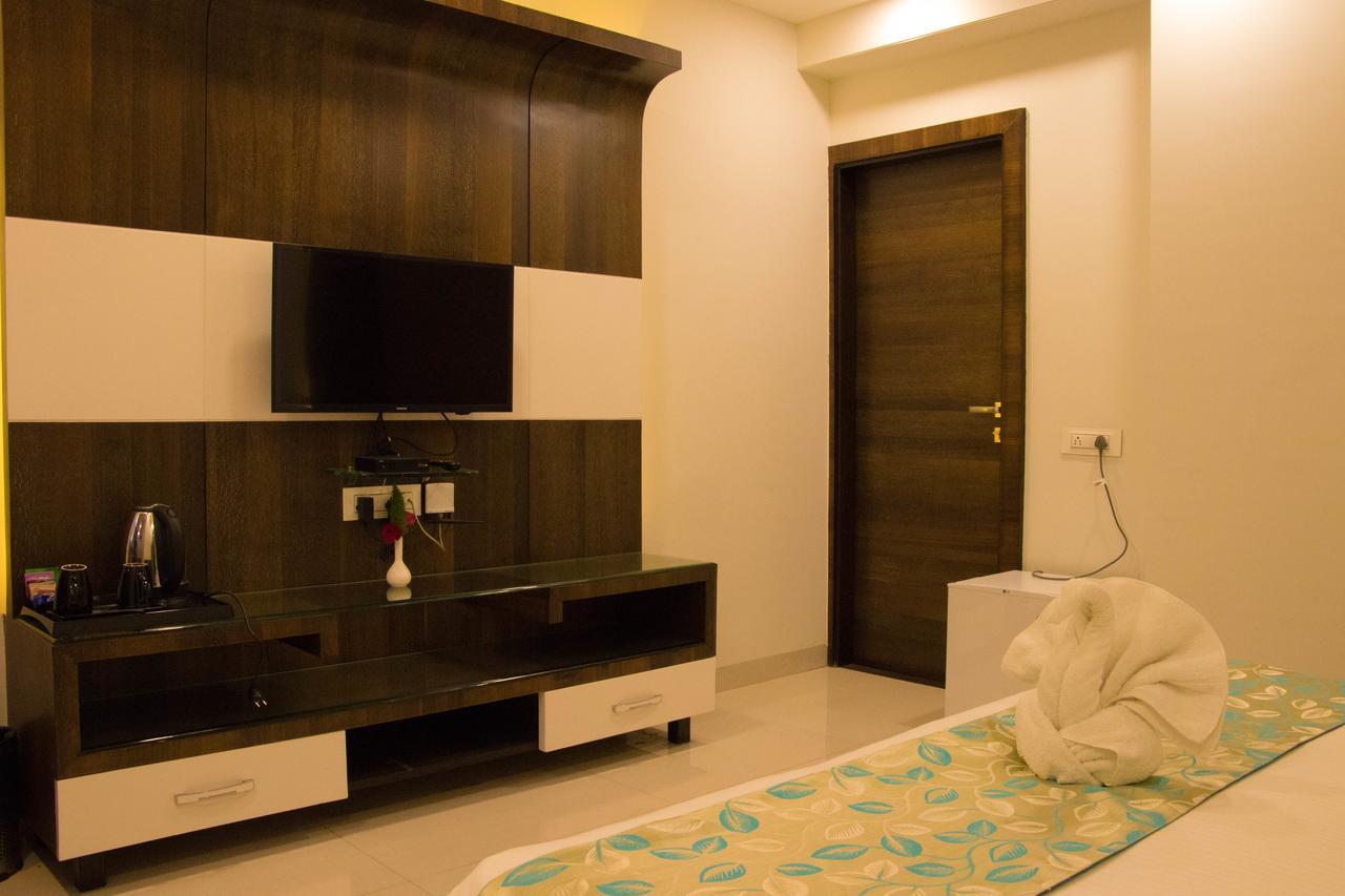 Regenta Central Indore Exterior foto
