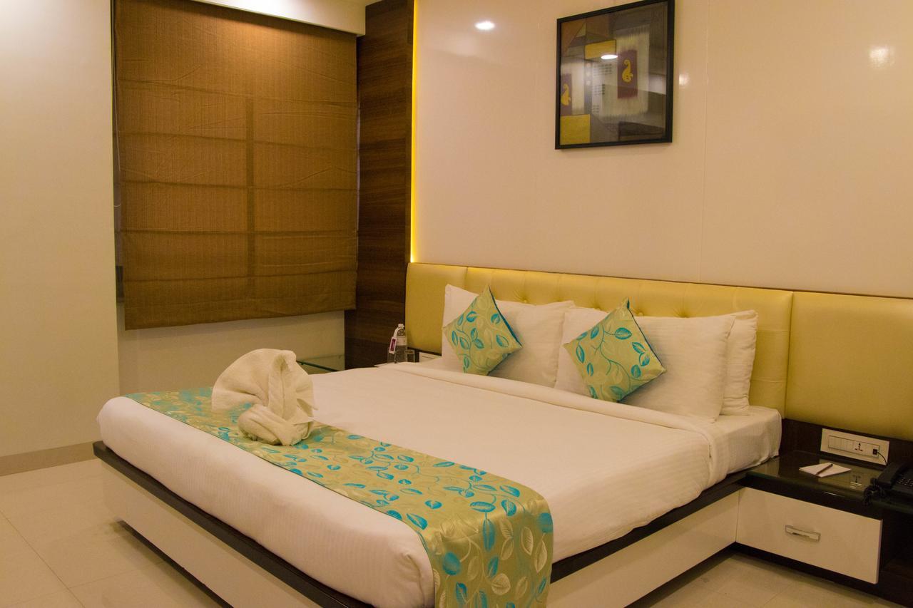 Regenta Central Indore Exterior foto